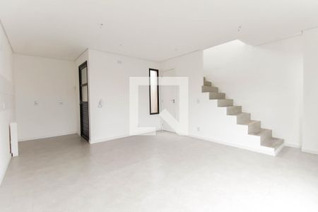 Sala de casa de condomínio para alugar com 2 quartos, 72m² em Vila Rosaria, São Paulo