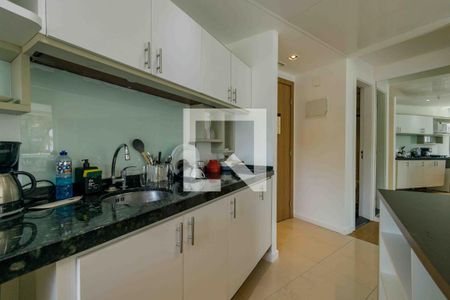 Cozinha de apartamento para alugar com 1 quarto, 53m² em Barra da Tijuca, Rio de Janeiro