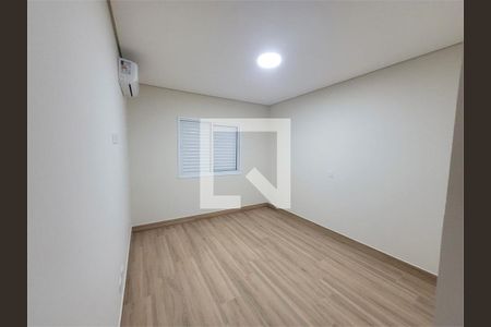 Casa à venda com 3 quartos, 190m² em Parque Sao Domingos, São Paulo