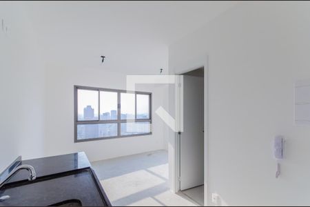 Cozinha de apartamento à venda com 1 quarto, 21m² em Vila Firmiano Pinto, São Paulo