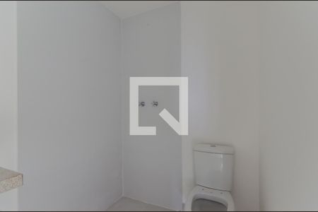 Banheiro de apartamento à venda com 1 quarto, 21m² em Vila Firmiano Pinto, São Paulo