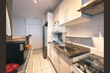 Cozinha  de apartamento à venda com 2 quartos, 65m² em Vila Polopoli, São Paulo