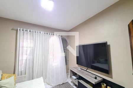 Sala de TV de casa para alugar com 4 quartos, 180m² em Cidade Satélite Santa Bárbara, São Paulo