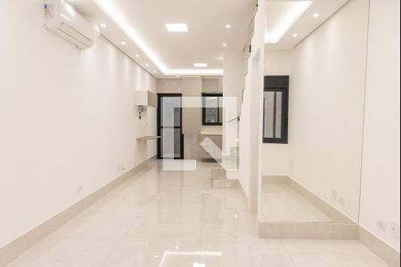 Sala de casa à venda com 4 quartos, 160m² em Vila Mariana, São Paulo