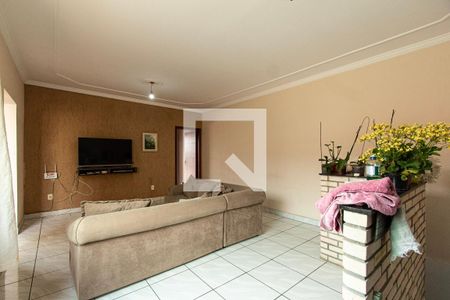 Sala de casa para alugar com 3 quartos, 180m² em Jardim Santa Marina, Sorocaba