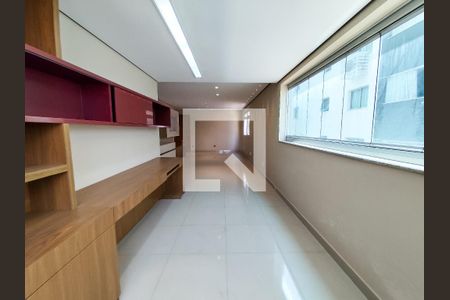 Sala de apartamento à venda com 3 quartos, 112m² em Carmo, Belo Horizonte