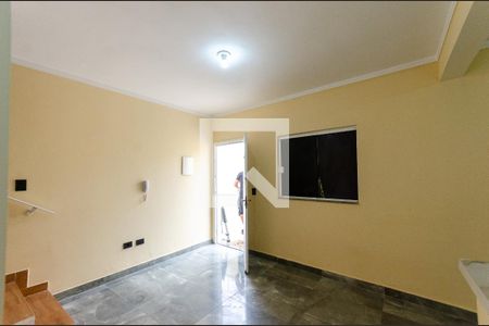 Sala de casa de condomínio para alugar com 2 quartos, 65m² em Vila dos Remedios, São Paulo