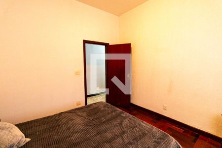 Quarto 3 de casa à venda com 5 quartos, 580m² em Garças, Belo Horizonte