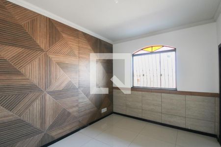 Sala de casa à venda com 3 quartos, 200m² em Itatiaia, Belo Horizonte