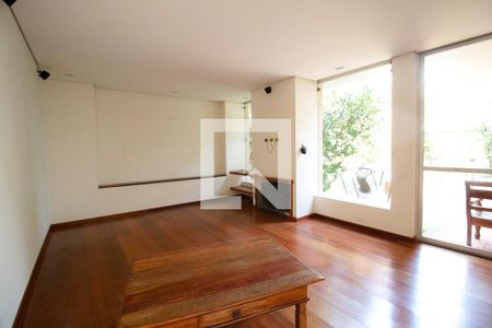 Sala de casa à venda com 6 quartos, 415m² em Vila Ida, São Paulo