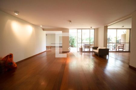 Sala de casa à venda com 6 quartos, 415m² em Vila Ida, São Paulo