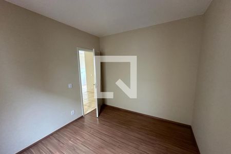 Dormitório 01 de apartamento para alugar com 2 quartos, 45m² em Jardim Heitor Rigon, Ribeirão Preto