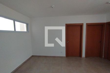 Sala de apartamento para alugar com 2 quartos, 45m² em Jardim Heitor Rigon, Ribeirão Preto