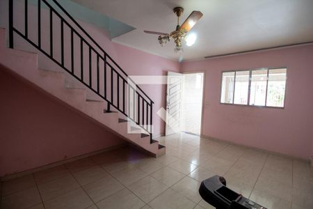 Sala de casa para alugar com 2 quartos, 80m² em Jardim das Esmeraldas, São Paulo