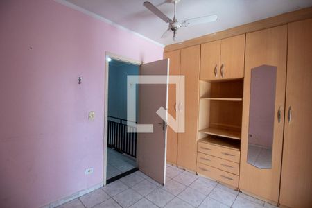 Quarto 1 de casa para alugar com 2 quartos, 80m² em Jardim das Esmeraldas, São Paulo