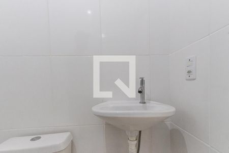 Banheiro de casa de condomínio para alugar com 1 quarto, 42m² em Vila Medeiros, São Paulo