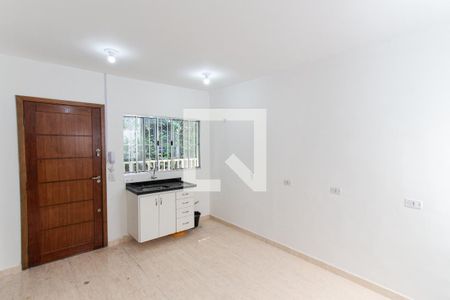 Sala e Cozinha   de casa de condomínio para alugar com 2 quartos, 42m² em Vila Medeiros, São Paulo