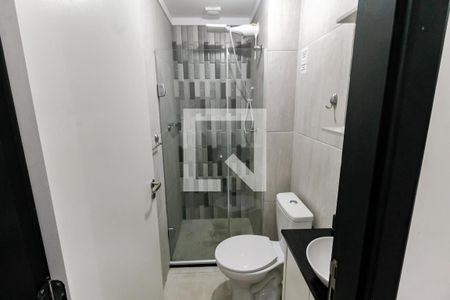 Banheiro de kitnet/studio para alugar com 1 quarto, 35m² em Vila Sonia, São Paulo