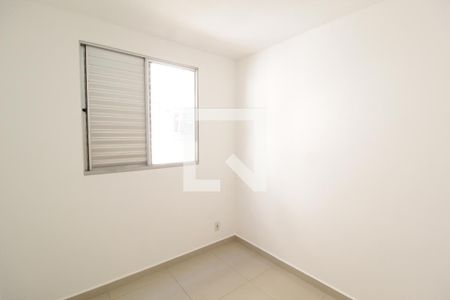 Quarto 2 de apartamento para alugar com 2 quartos, 49m² em Santa Mônica, Uberlândia