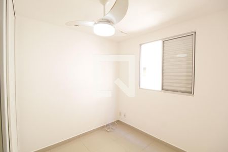 Quarto 1 de apartamento para alugar com 2 quartos, 49m² em Santa Mônica, Uberlândia