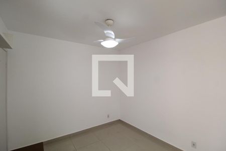 Sala de apartamento para alugar com 2 quartos, 49m² em Santa Mônica, Uberlândia