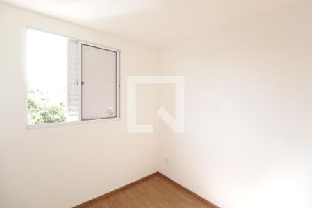 Quarto 2 de apartamento para alugar com 2 quartos, 52m² em Vila Maria, Uberlândia