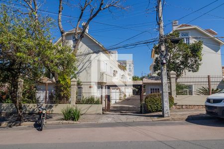 Casa de condomínio à venda com 150m², 3 quartos e 2 vagas Casa de condomínio à venda com 150m², 3 quartos e 2 vagasFachada do Condomínio