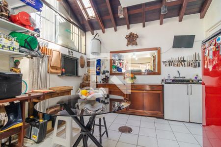 Casa de condomínio à venda com 150m², 3 quartos e 2 vagas Casa de condomínio à venda com 150m², 3 quartos e 2 vagasGaragem com Churrasqueira