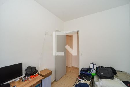 Quarto 1 de apartamento para alugar com 2 quartos, 49m² em Jardim Itu, Porto Alegre