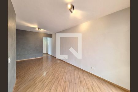 Apartamento à venda com 72m², 2 quartos e 2 vagasSala