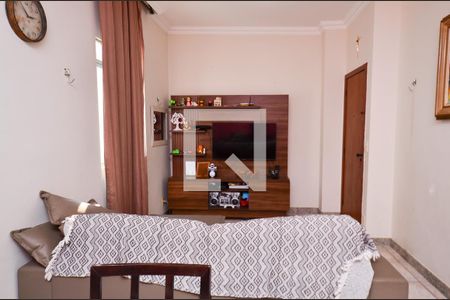 Sala 2 ambientes de apartamento à venda com 3 quartos, 84m² em Fernão Dias, Belo Horizonte