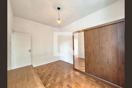 Quarto 1 de apartamento para alugar com 2 quartos, 62m² em Botafogo, Rio de Janeiro