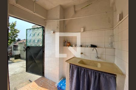 Cozinha de kitnet/studio para alugar com 1 quarto, 13m² em Pilares, Rio de Janeiro