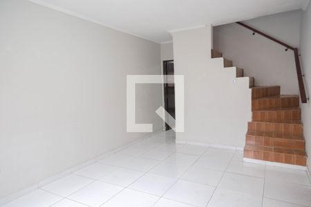 Sala de casa à venda com 3 quartos, 112m² em Jardim Cocaia, Guarulhos