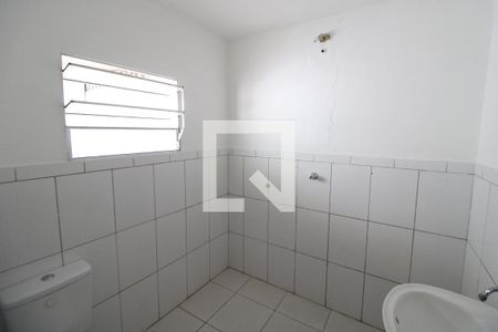 Banheiro de casa para alugar com 1 quarto, 30m² em Vila Palmeiras, São Paulo