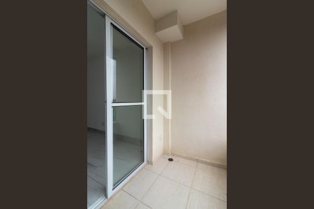 Sacada de apartamento para alugar com 2 quartos, 57m² em Jardim Marilu, Cotia