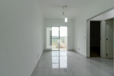 Sala de apartamento para alugar com 2 quartos, 57m² em Jardim Marilu, Cotia