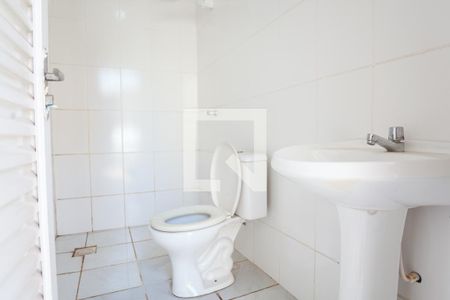 Casa à venda com 218m², 3 quartos e 4 vagas Casa à venda com 218m², 3 quartos e 4 vagasbanheiro externo