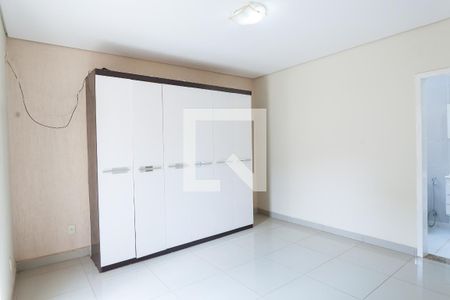 Casa à venda com 218m², 3 quartos e 4 vagas Casa à venda com 218m², 3 quartos e 4 vagassuíte 2