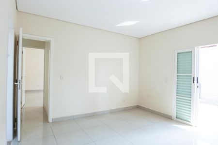 Casa à venda com 218m², 3 quartos e 4 vagas Casa à venda com 218m², 3 quartos e 4 vagassuíte 2