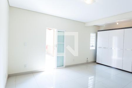 Casa à venda com 218m², 3 quartos e 4 vagas Casa à venda com 218m², 3 quartos e 4 vagassuíte 1