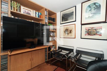 Sala de apartamento à venda com 3 quartos, 200m² em Real Parque, São Paulo