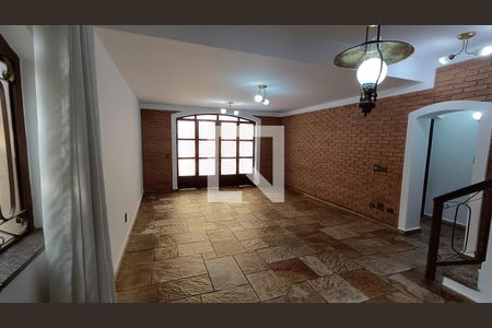 Sala de casa para alugar com 3 quartos, 350m² em Jardim Santa Rosália, Sorocaba