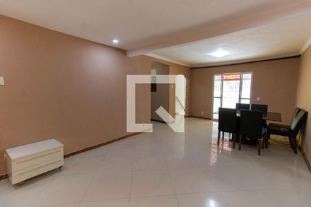 Sala de casa à venda com 3 quartos, 150m² em Fonseca, Niterói