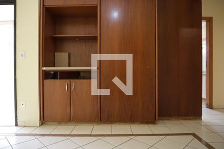 Quarto 1 de apartamento para alugar com 2 quartos, 70m² em Serrinha, Goiânia