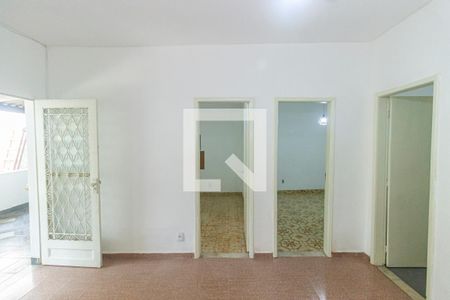 Sala de casa para alugar com 2 quartos, 300m² em Irajá, Rio de Janeiro