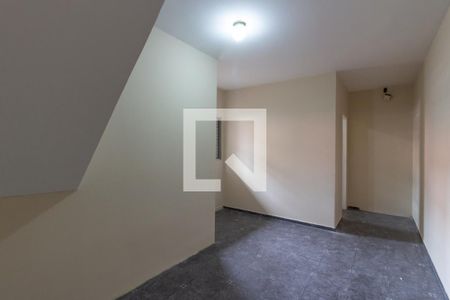 Sala/Quarto de casa para alugar com 1 quarto, 32m² em Vila Chuca, São Paulo