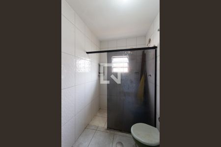 Banheiro de casa para alugar com 1 quarto, 32m² em Vila Chuca, São Paulo