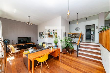 Sala 1 de casa à venda com 4 quartos, 275m² em Santa Lúcia, Belo Horizonte