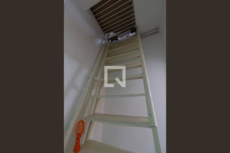 Casa de condomínio à venda com 160m², 3 quartos e 2 vagas Casa de condomínio à venda com 160m², 3 quartos e 2 vagasSotão